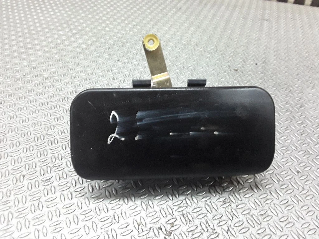 Ārējais atvēršanas rokturis YC15V22401