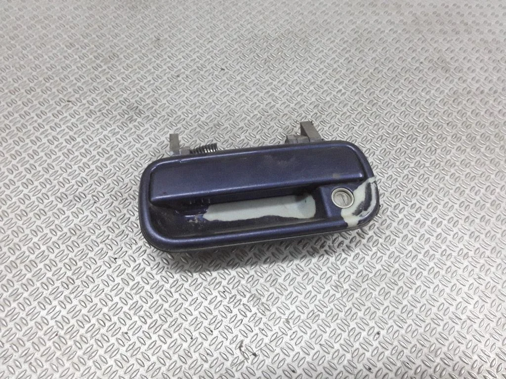 Front door exterior handle – Toyota Hilux (N80, N90, N100, N110) (1988-1997)