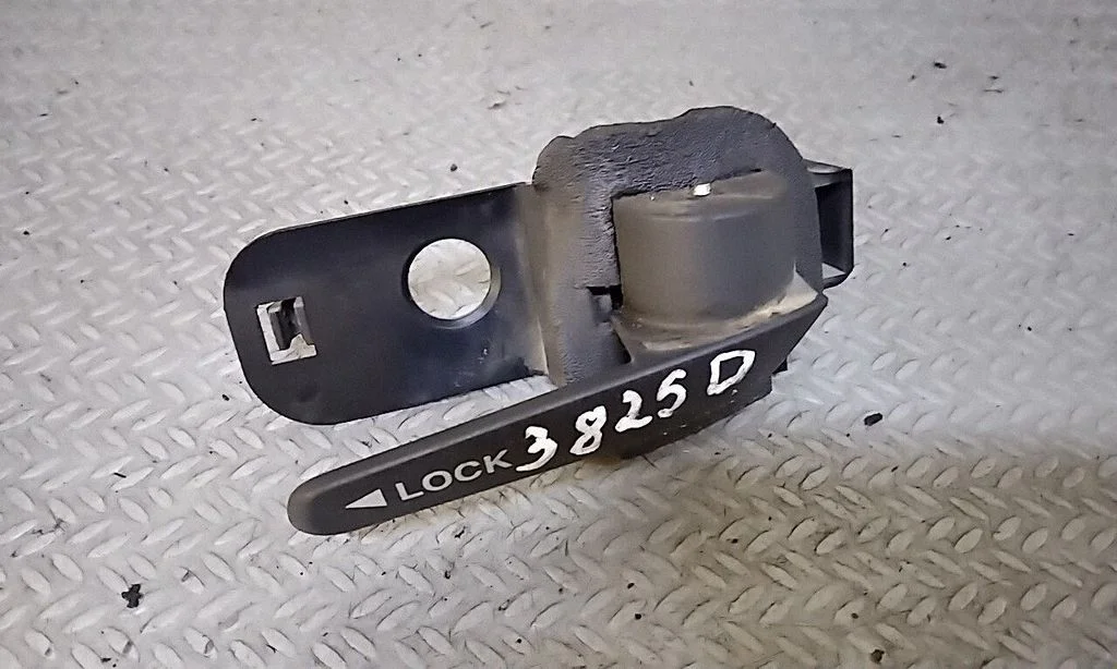 Front door interior handle – Fiat Doblo (2000-2009)