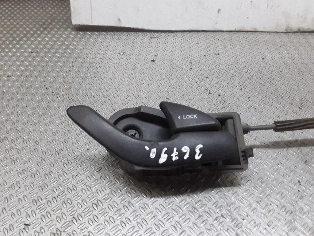 Front door interior handle – Ford Maverick (2001-2007), right