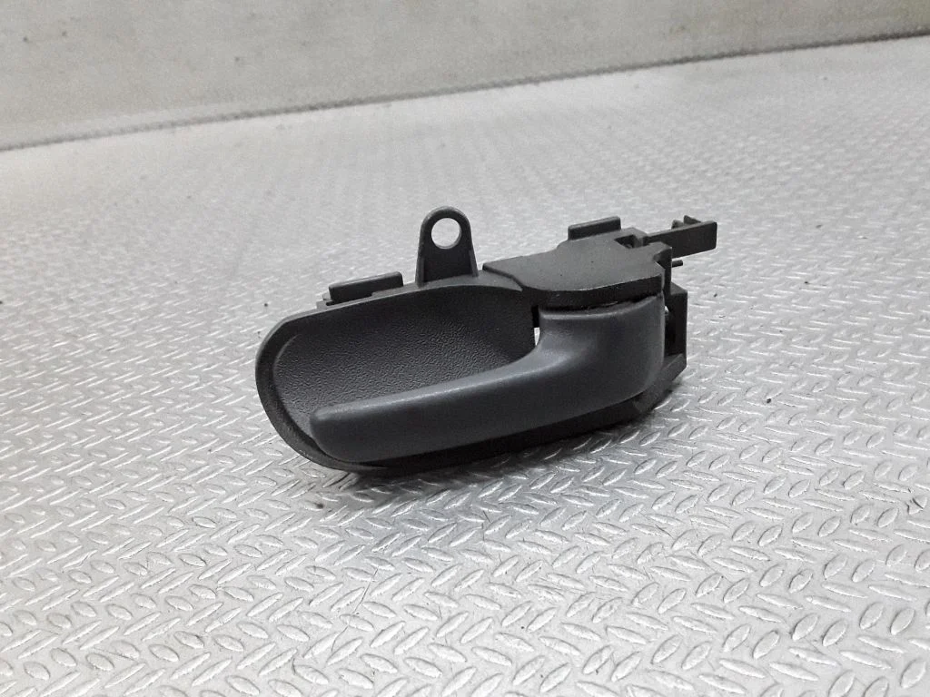 Front door interior handle – Toyota Aygo AB10 (2005-2014)