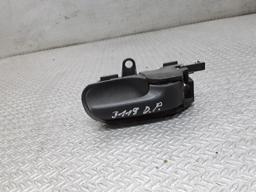 Front door interior handle – Toyota Aygo AB10 (2005-2014)