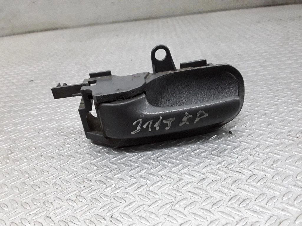 Front door interior handle – Toyota Aygo AB10 (2005-2014)