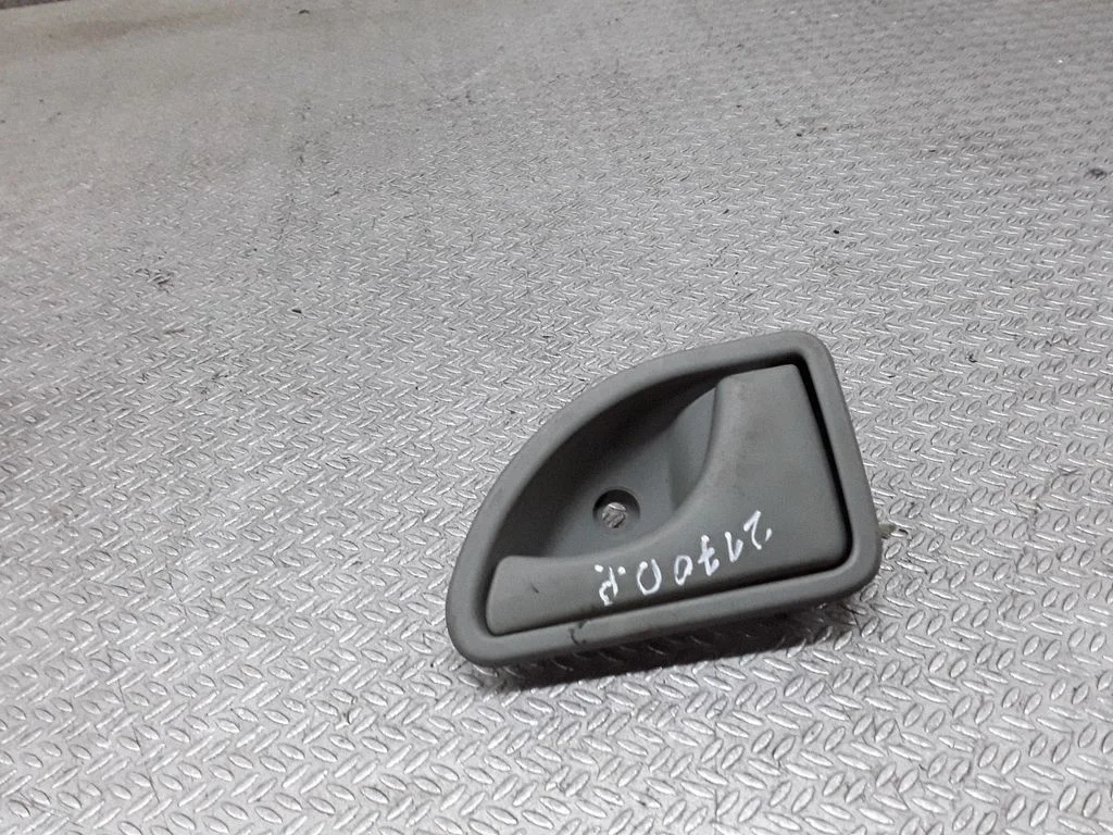 Esiukse sisemine käepide – Renault Kangoo I (2003-2008)