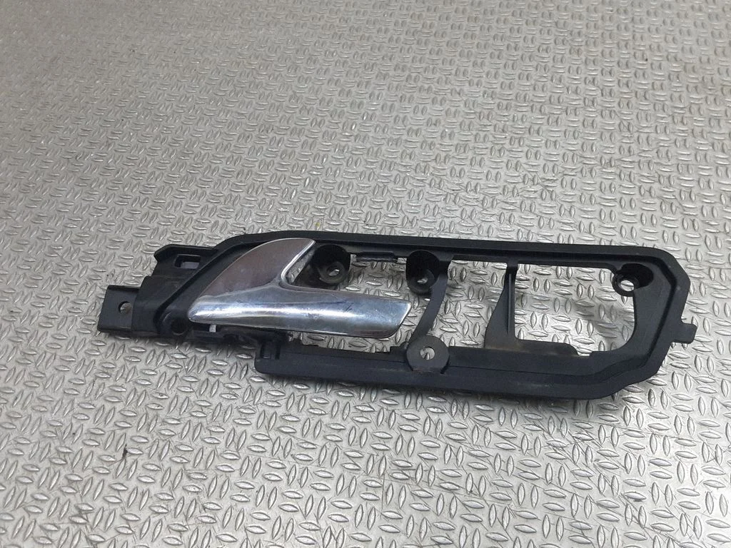 Iekšējais atvēršanas rokturis – Volkswagen Polo (2002-2005)