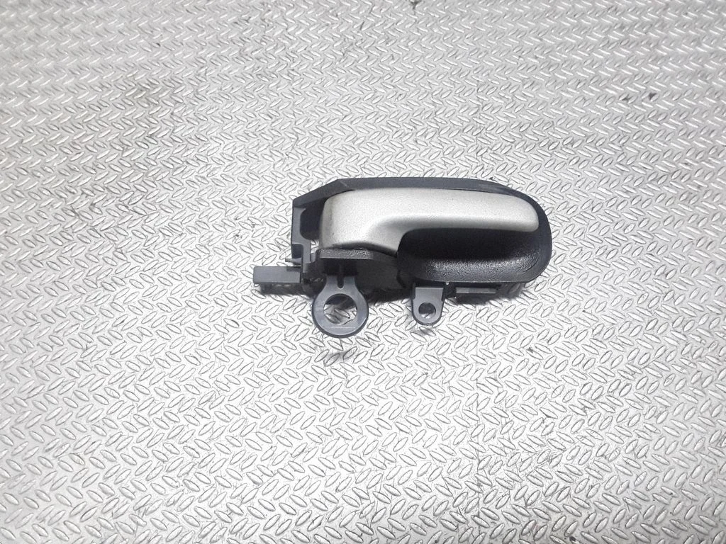 Iekšējais atvēršanas rokturis – Toyota Yaris Verso (1999-2005)