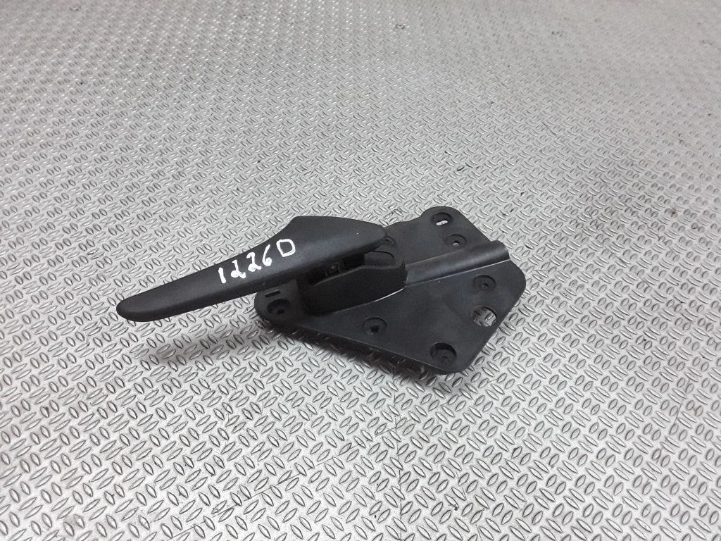 Front door interior handle – Mercedes-Benz Vito Viano W639 (2003-2014)