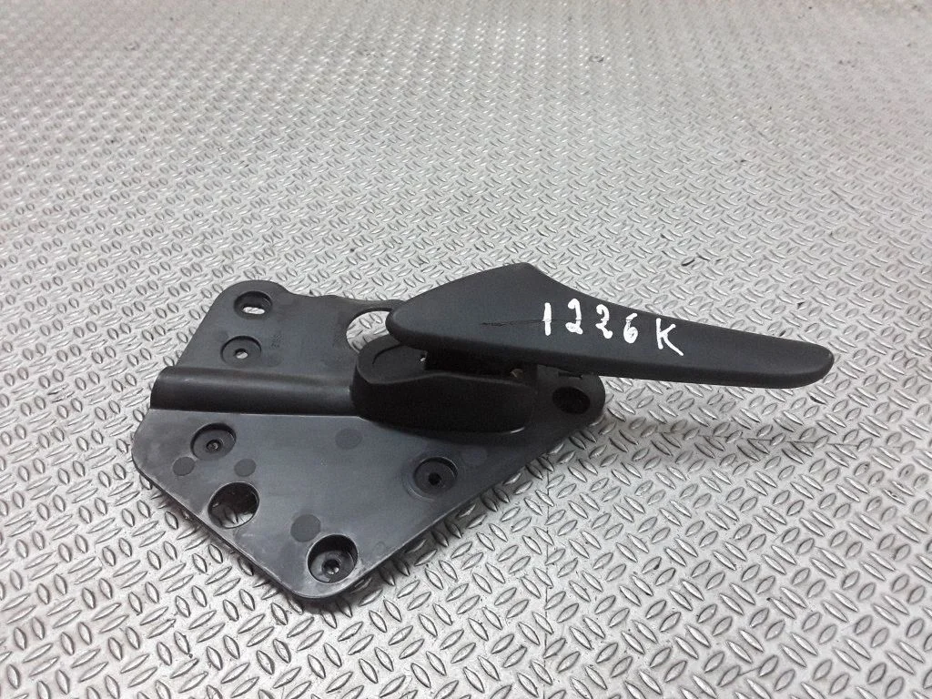 Front door interior handle – Mercedes-Benz Vito Viano W639 (2003-2014)