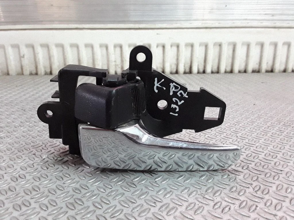 Front door interior handle – Mitsubishi Lancer Evolution X (2008-2014)