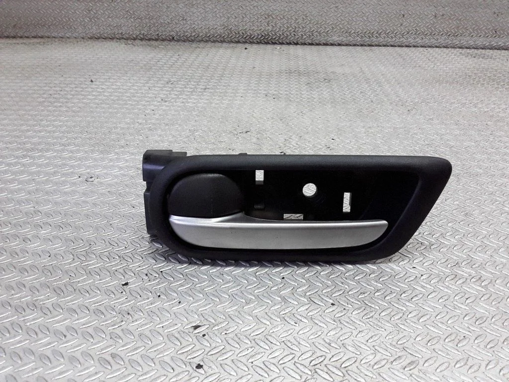 Front door interior handle – Mazda 6 (2008-2013)