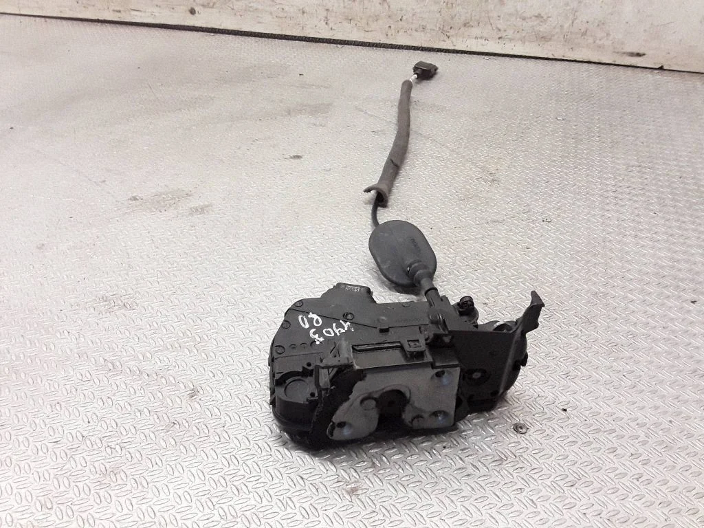 Front door lock – Renault Clio IV (2012-2019)