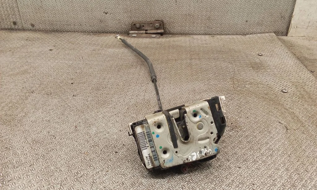 Front door lock – Chrysler Sebring (JS) (2006-2010)