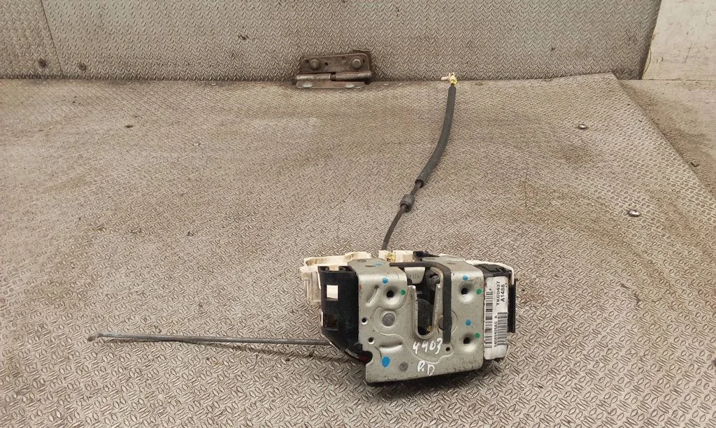 Front door lock – Chrysler Sebring (JS) (2006-2010)