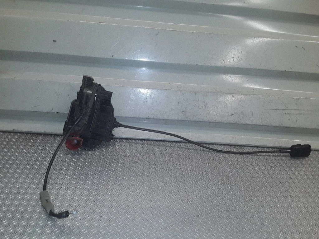 Front door lock – Renault Clio III (2005-2012)