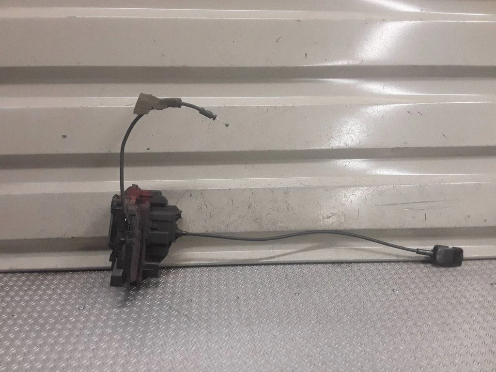 Front door lock – Renault Clio III (2005-2012)