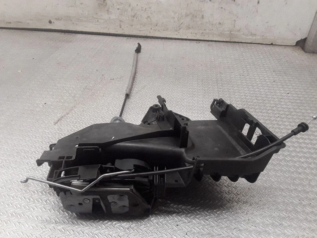 Zamek drzwi przednich – Volvo V60 (2011-2013)