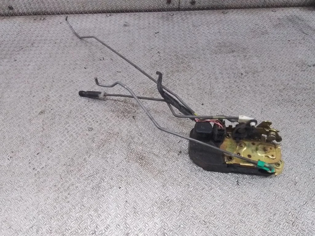 Front door lock – Chrysler Sebring (ST-22 - JR) (2000-2007)