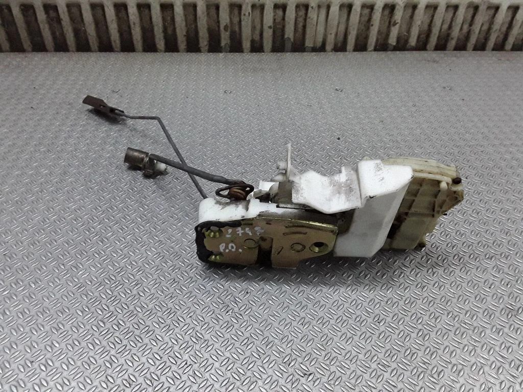Front door lock – Acura MDX II (2007-2013), left