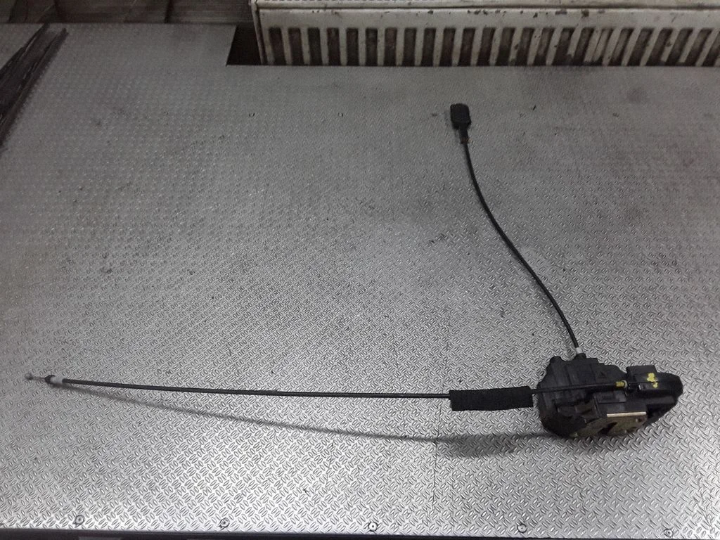 Front door lock – Nissan Micra (2003-2007)