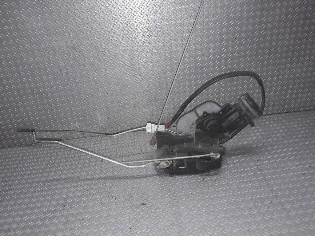 Front door lock – Suzuki Grand Vitara I (1998-2005)