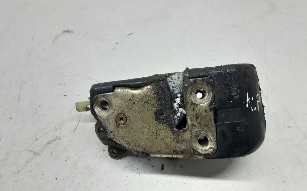 Front door lock – Jeep Grand Cherokee (1993-1998)