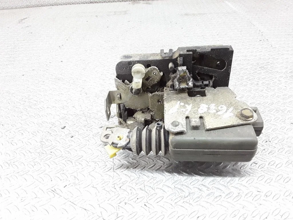 Front door lock – Renault Master II (1998-2003)