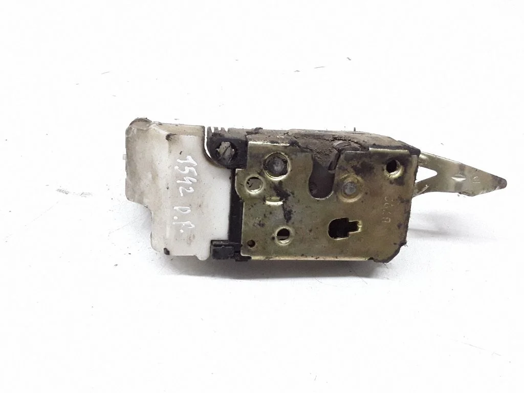Front door lock – right