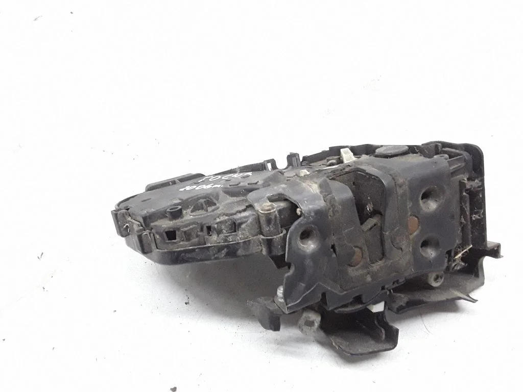 Priekšējo durvju slēdzene 3M5AR21812MP
