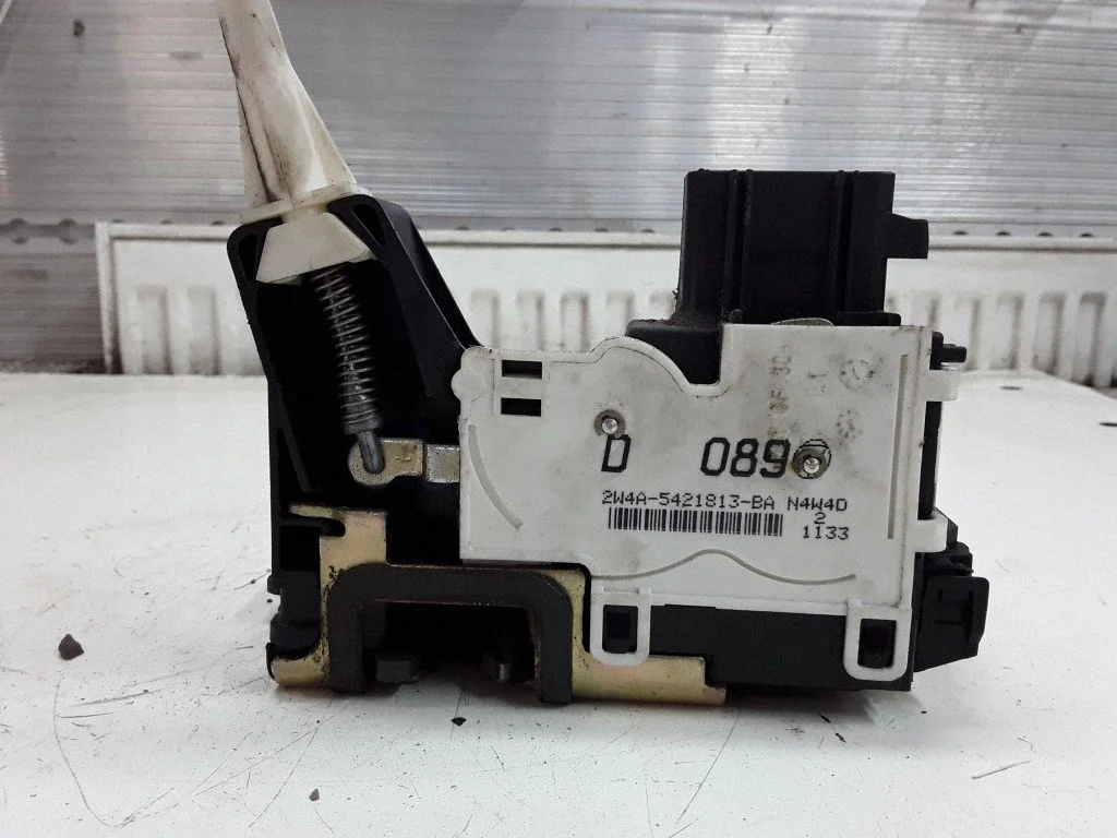 Front door lock 2W4A5421813BA – Ford Maverick (2001-2007)
