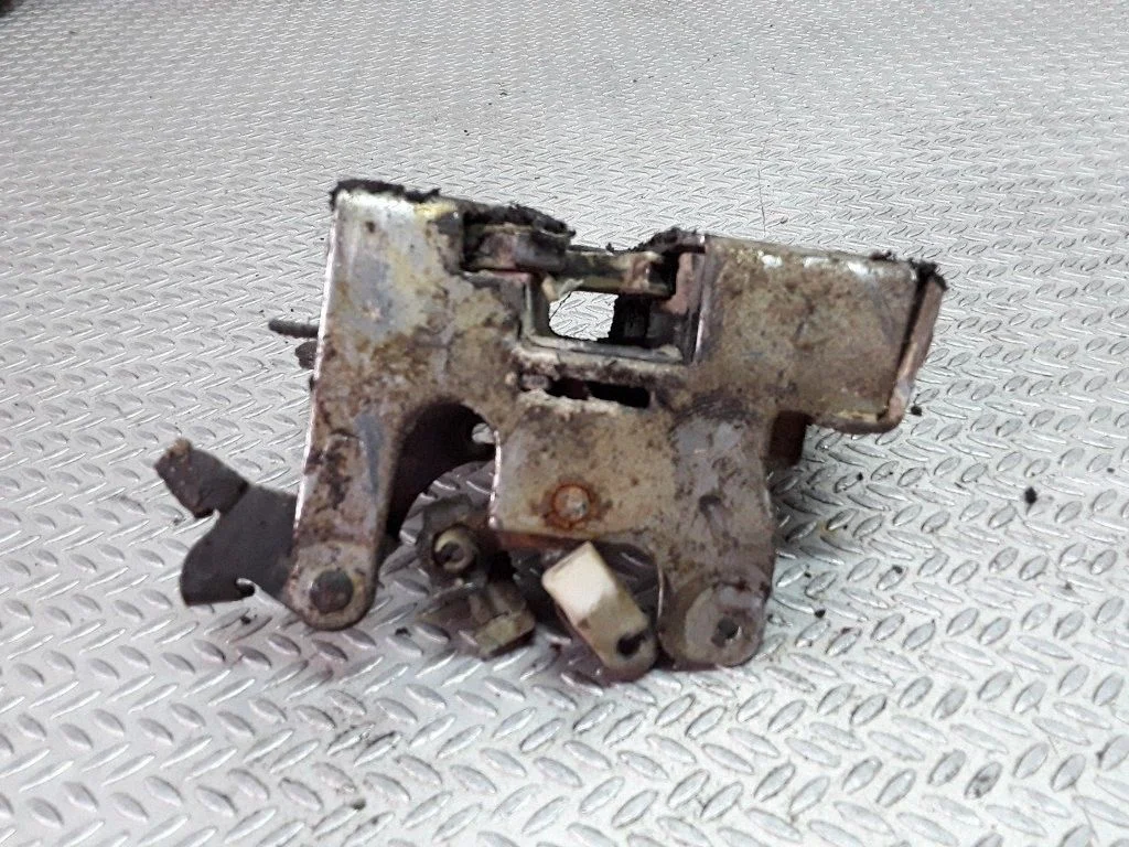 Front door lock – Jeep Grand Cherokee (1993-1998)