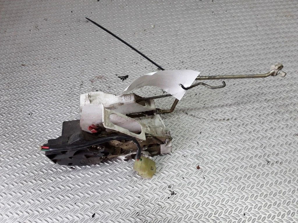 Front door lock – right