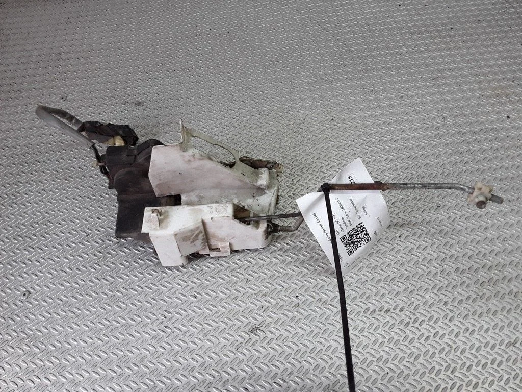 Front door lock – left