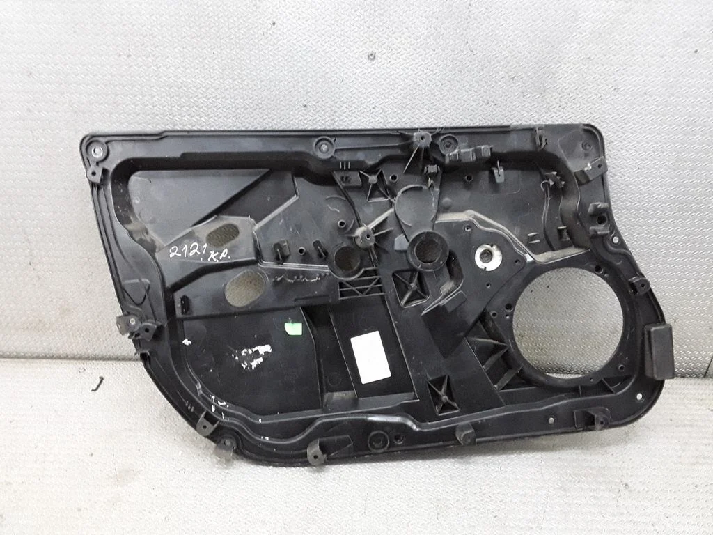 Front window lifting mechanism without motor – Ford Fiesta (2009-2012)
