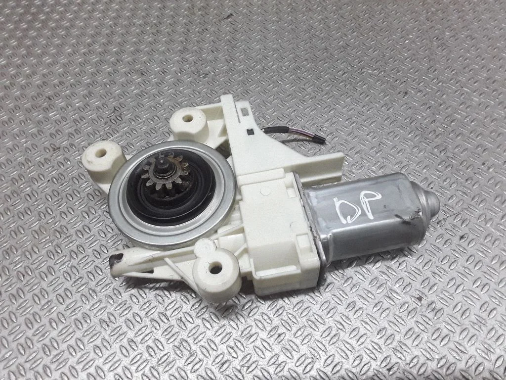 Priekšējā loga pacēlāja motoriņš 994816100