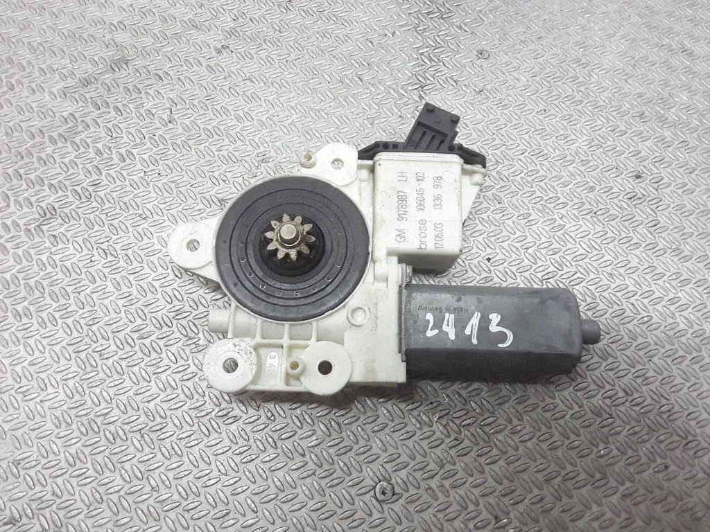 Front door window regulator motor – Opel Signum (2003-2008)