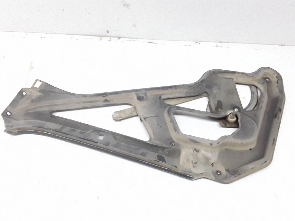 Front door manual window regulator – Volkswagen Jetta III (1992-1999)