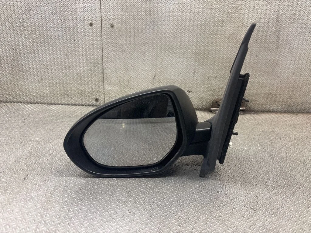 Front door electric wing mirror E4032683