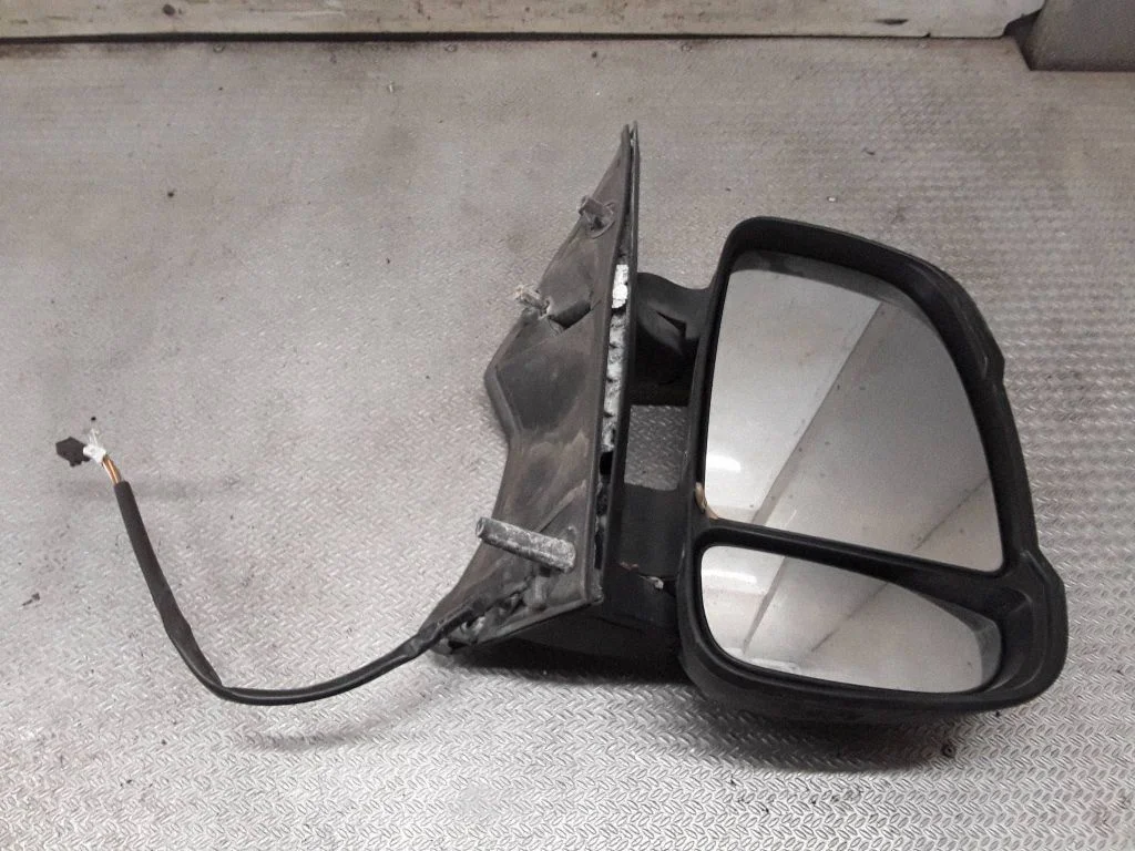 Front door electric wing mirror – right