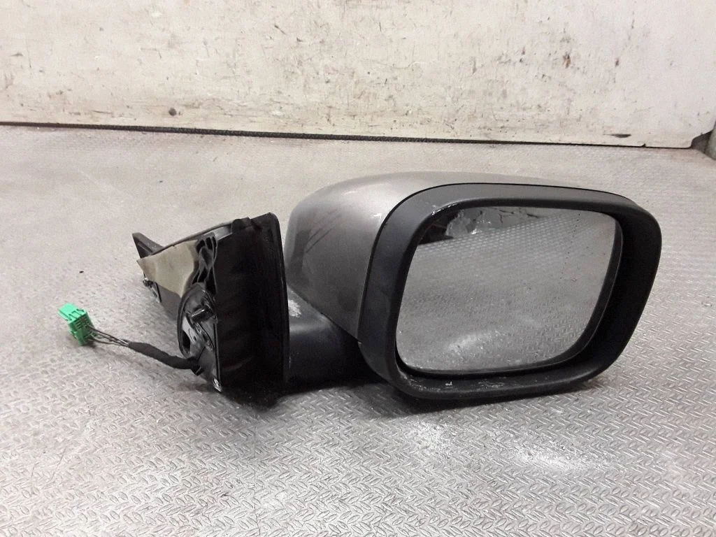 Front door electric wing mirror – Volvo XC70 (2008-2013)