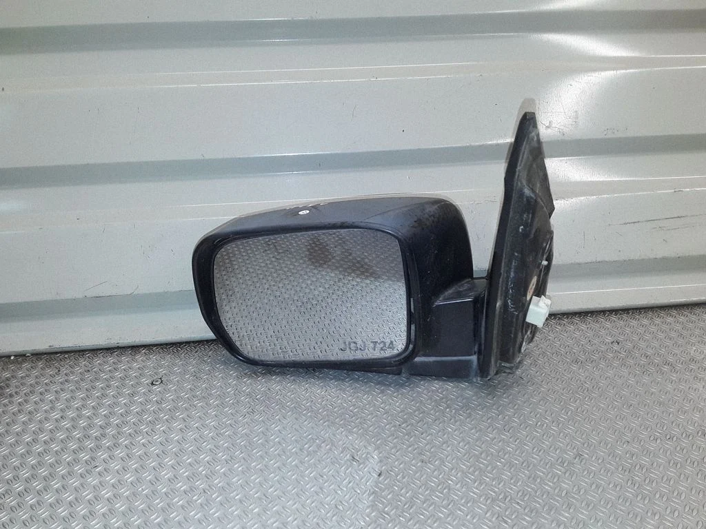 Front door electric wing mirror – left