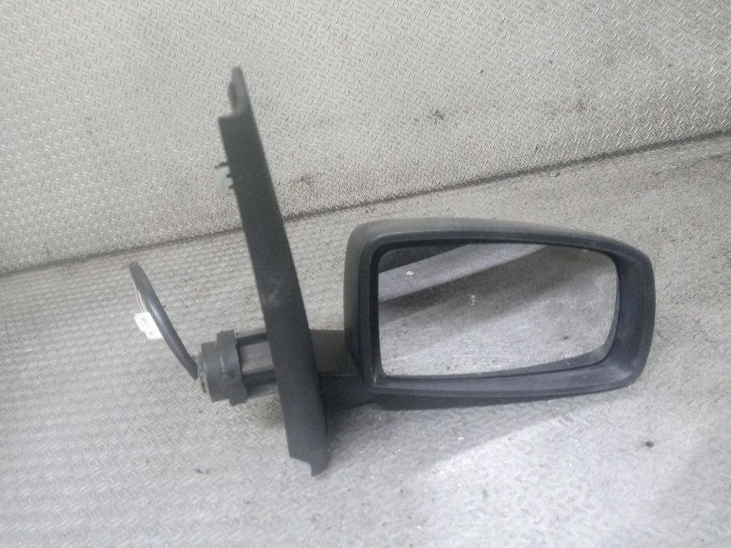 Front door electric wing mirror 1704662800