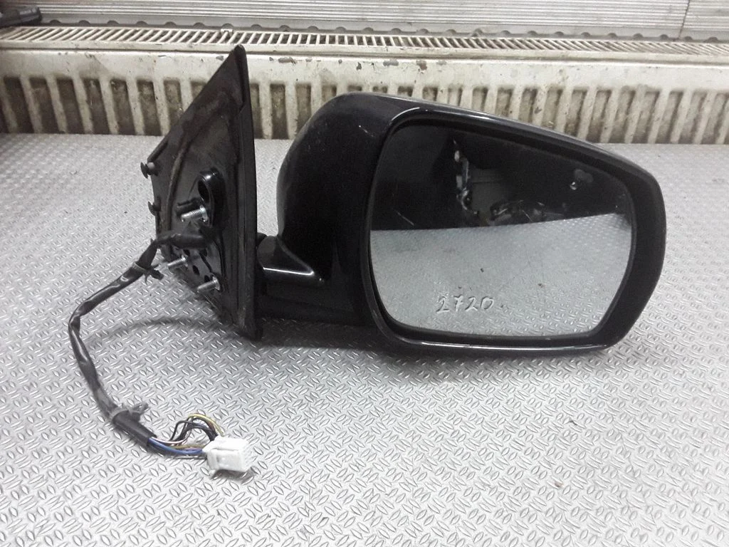 Esiukse elektriline välispeegel – Nissan Murano Z50 (2002-2008)