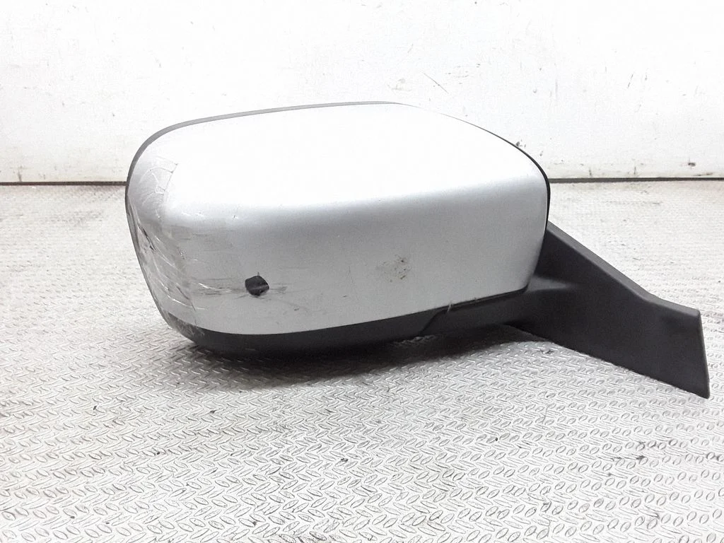 Esiukse elektriline välispeegel E4012284
