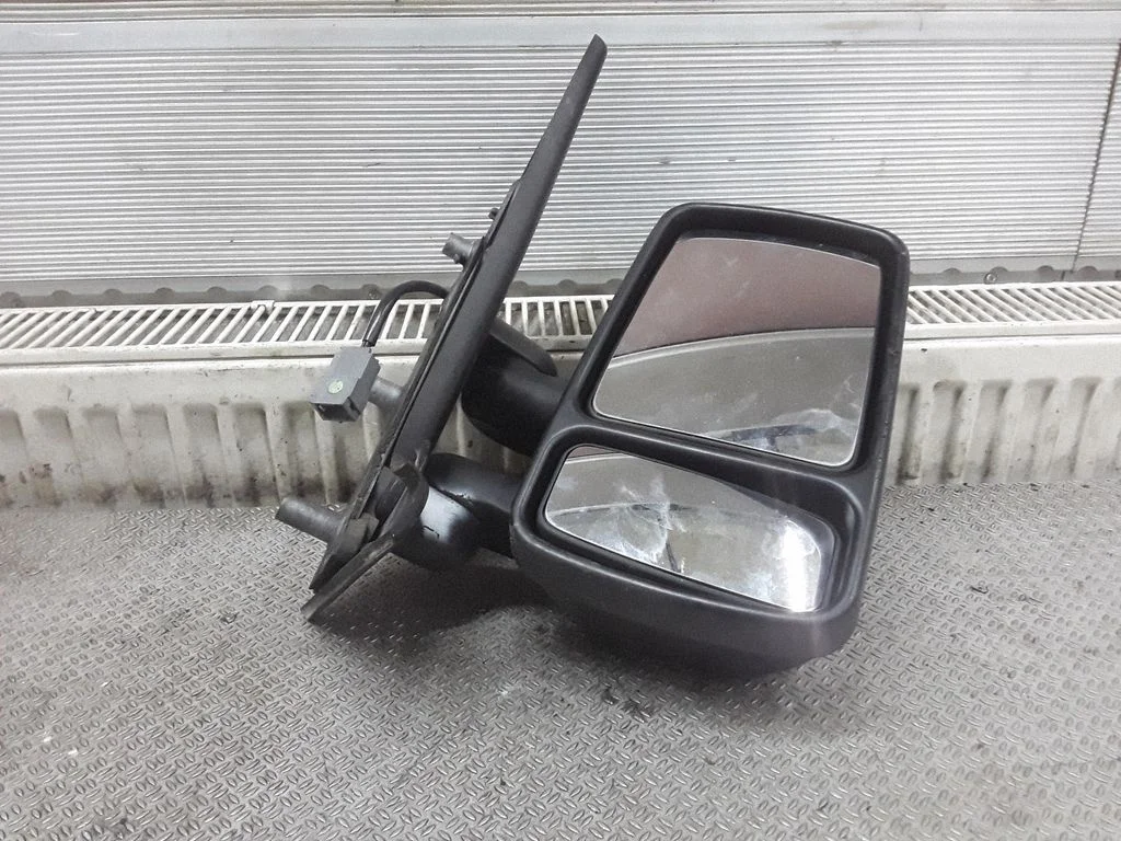 Front door electric wing mirror – right