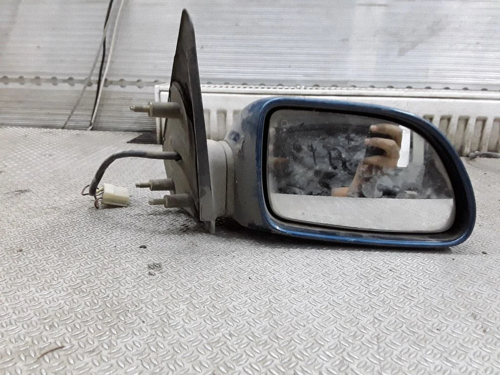 Front door electric wing mirror – Renault 19 (1988-1996)