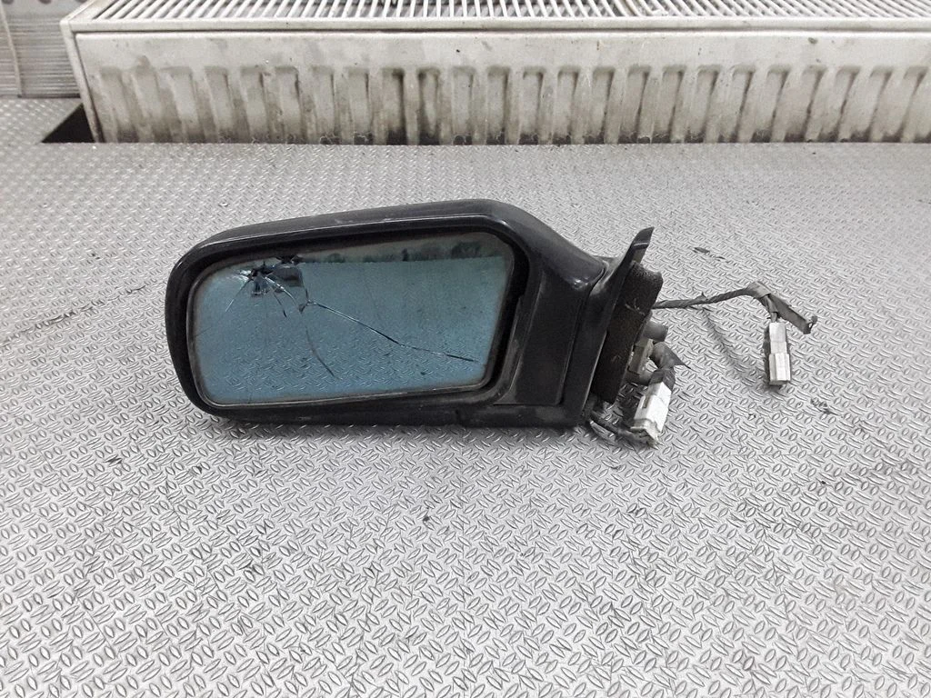 Esiukse elektriline välispeegel E200734