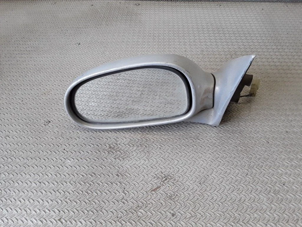 Front door electric wing mirror E13015001