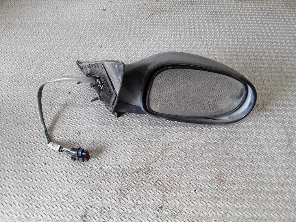 Front door electric wing mirror – Chrysler Neon I (1995-1999)