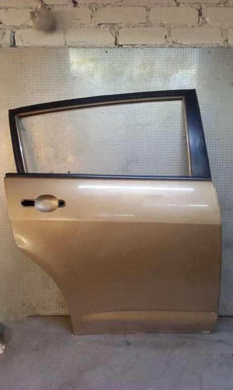 Rear door – Nissan Tiida C11 (2004-2011)