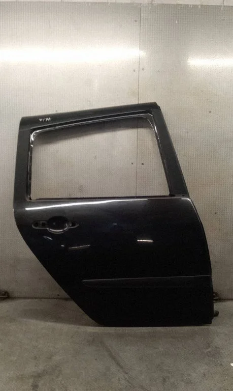 Rear door – right